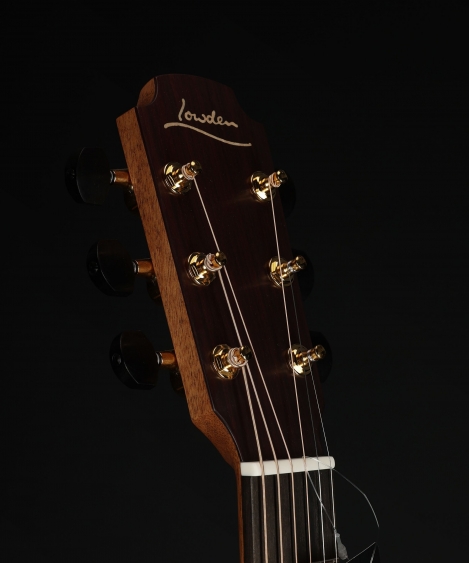 Lowden S-21 Walnut / Sitka Spruce