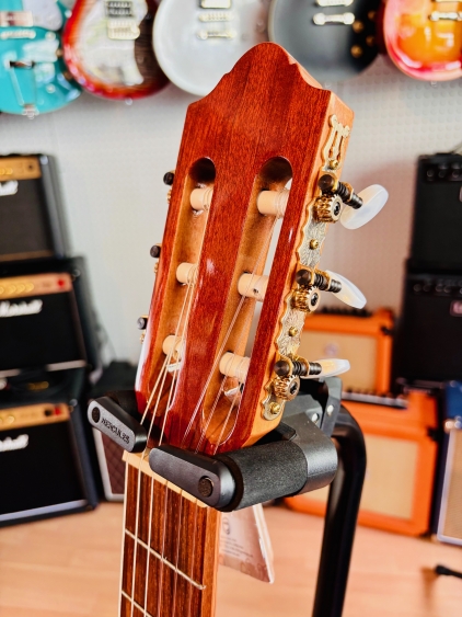Pro Arte GC-130 II