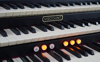 Viscount Cantorum Trio Plus