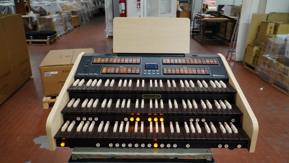 Viscount Cantorum Trio Plus W