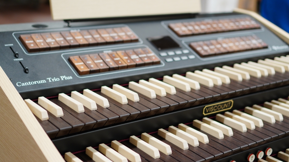 Viscount Cantorum Trio Plus W